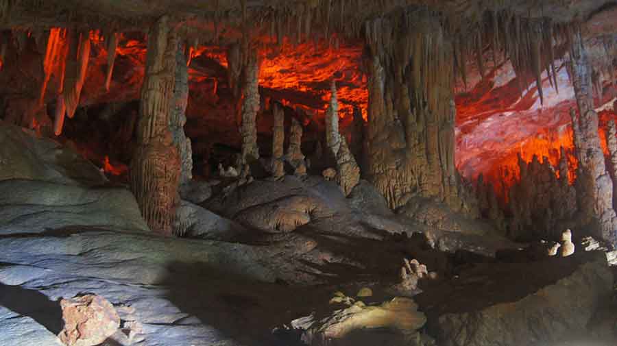  Aynalıgöl Mağarası 