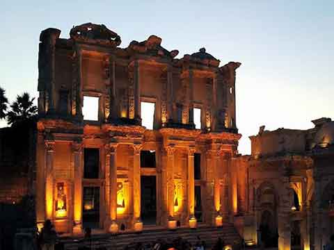 Efes Antik Kenti Nerede ve Gezilecek yerleri