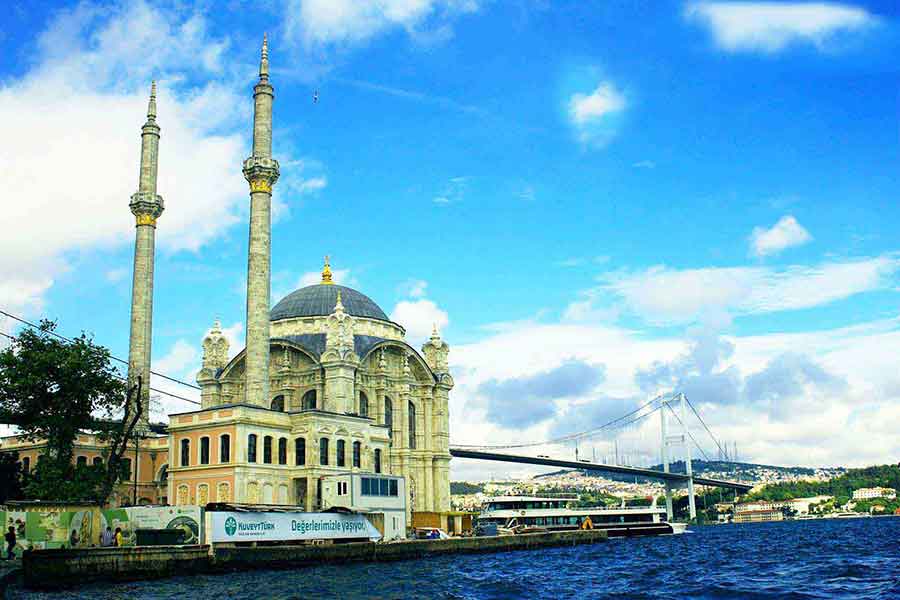 Ortaköy Camii 